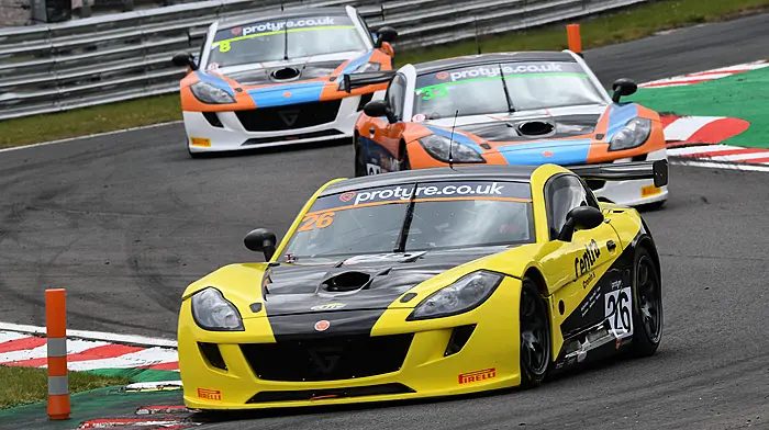 Robert Cronin races to maiden win in the Ginetta Championship Image