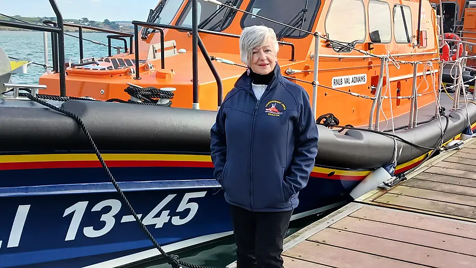 Angela’s ‘float to live’ advice helped save teacher in distress Image
