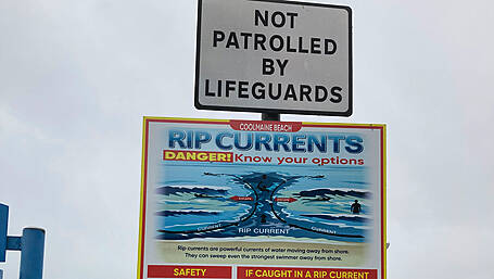 Swim ban at dangerous Coolmain beach Image