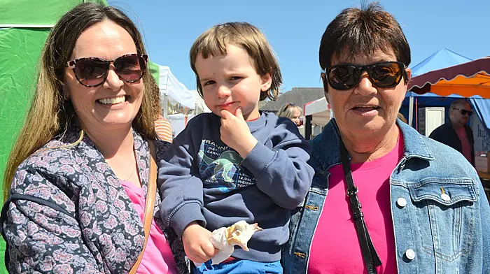 Eileen and Sinead Leonard with Jack Ryan from Baltimore at the Skibbereen Farmers Market last Saturday afternoon. Photo; Anne Minihane.