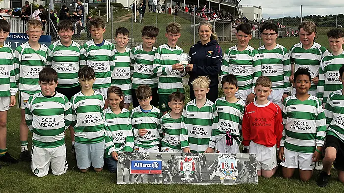 Roinn 3 Boys runners-up Ardagh Boys NS with Cork footballer Laura O'Mahony. (Photo: Paddy Feen)