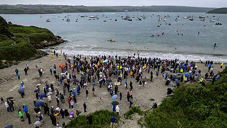 Large group turn up to protest against mussel farm Image