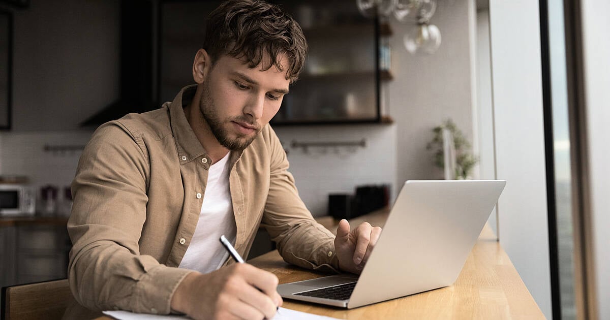 EssayHub Review: A Student Guide to Writing Help That Works