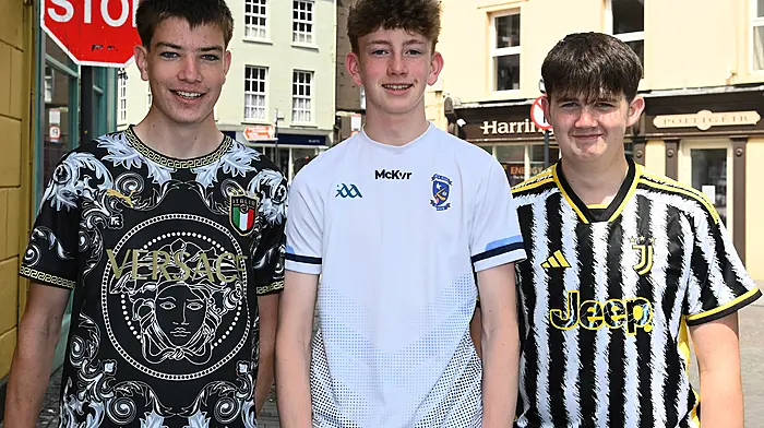 Darragh Murphy (left) from Lisselane, Clonakilty met up with Barryroe boys Ian Whelton and Conor Fleming.  (Photo: Martin Walsh)