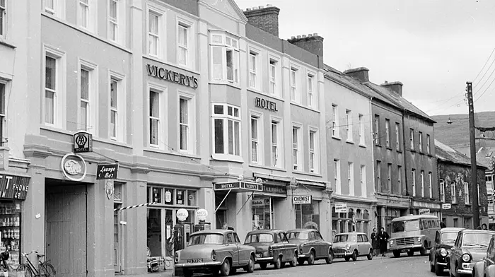 Vickery's Hotel and New Street, 1965.   (Photo: Ian Vickery)