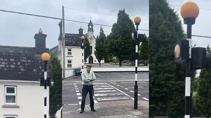 Just two flashing lights: concerns flagged on Ballyvourney crossing Image
