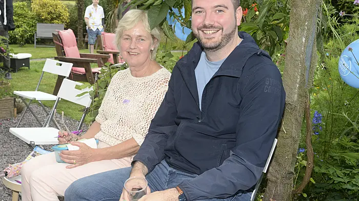 NEWS 29/6/2025 Pictured at an open garden family day fundraiser at Pinetree Lodge Garden and Gallery was Jane Ross with Senetor Noel O'Donovan. Picture Denis Boyle