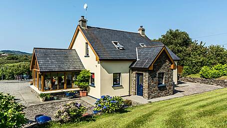 HOUSE OF THE WEEK: Riverwood, on private 1.3-acre site, for €550,000 Image