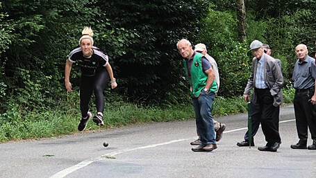 Hannah and Laura Sexton claim Munster senior and junior titles on same road in historic double Image
