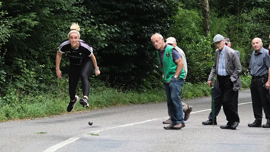Hannah and Laura Sexton claim Munster senior and junior titles on same road in historic double Image