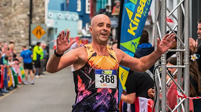 REPRO FREE
Jeremy O’Donovan from Kinsale finishing the Kinsale 5 Mile road race at the Kinsale Regatta Festival 2025 over the Bank Holiday Weekand.
Picture. John Allen