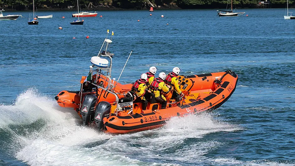 Kinsale RNLI comes to the aid of two stranded walkers Image