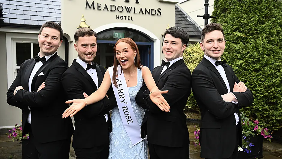 Everything coming up roses: four escorts from West Cork Image
