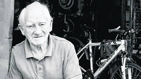 Joe closes bike shop in Bandon after 65 years Image