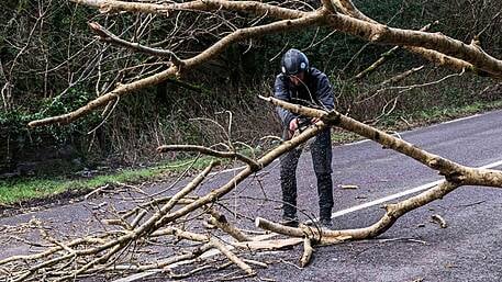 LIVE updates from Storm Éowyn Image