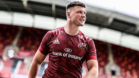 Fineen signs new deal to stay with Munster Image