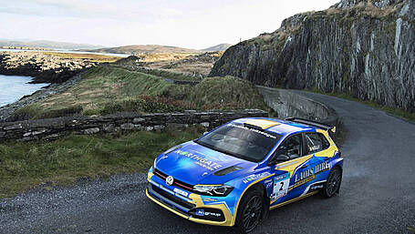 Stepped return for motorsport Image