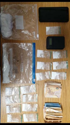 Cocaine and cash seized by gardaí in Ballinhassig Image