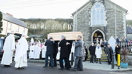 Fond farewells for two popular West Cork priests Image