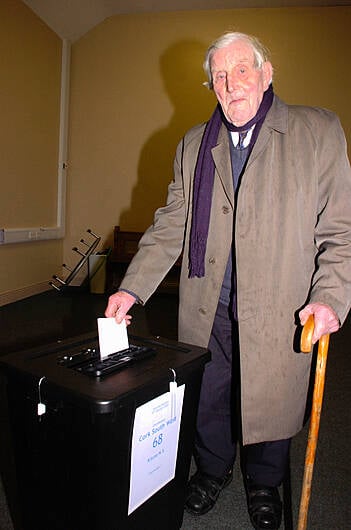 Three generations are recalled in voting photo Image