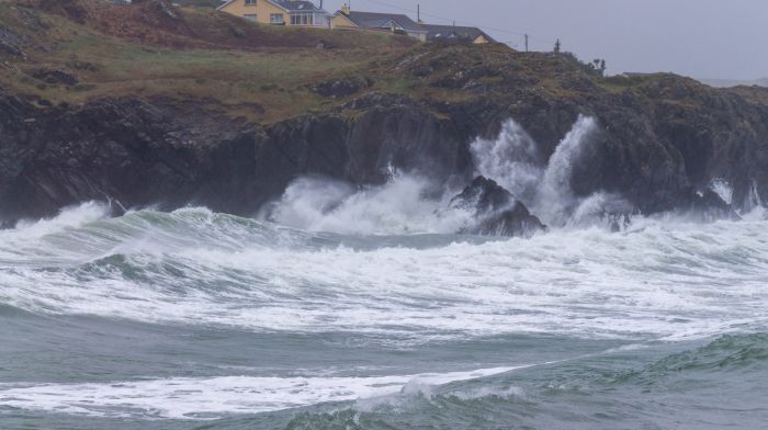 BREAKING: Red storm warning for Cork and Kerry from 3am as Eunice sweeps in Image