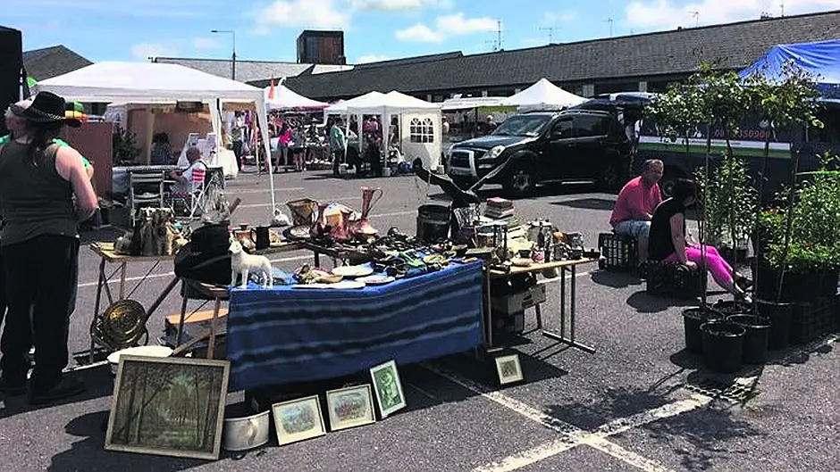 Council calls on mobile traders to cease business Image