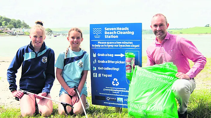 Civic-minded sisters lead way with Seven Heads beach clean Image