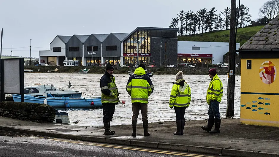 Bantry braced for Gale Force 8 winds today Image