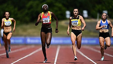 Ballineen bullet Phil Healy wins an epic women's 200m duel with rising star Rhasidat Adeleke Image