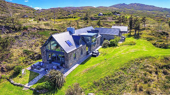 HOUSE OF THE WEEK: Views for miles at luxurious Dunmanus property Image