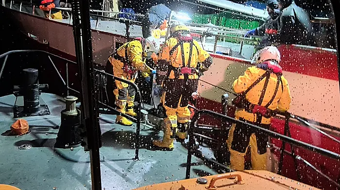 Beara RNLI and Rescue 115 helicopter assist casualties Image