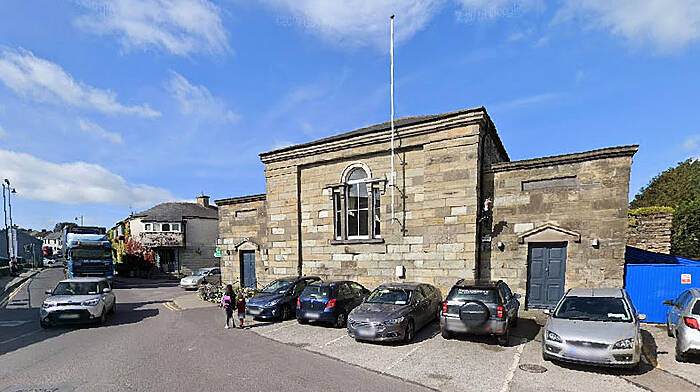 ‘If ye don’t let me in, I will shoot ye’ man told scared house occupants Image