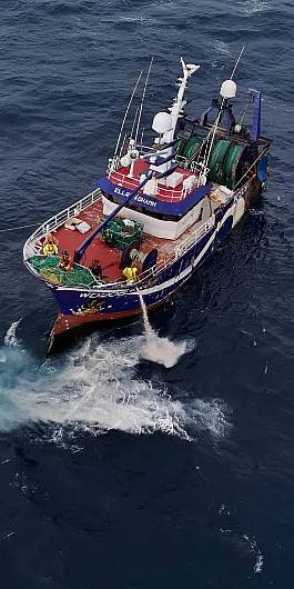 BREAKING: Ellie Adhamh trawler sinks off Bull Rock Image