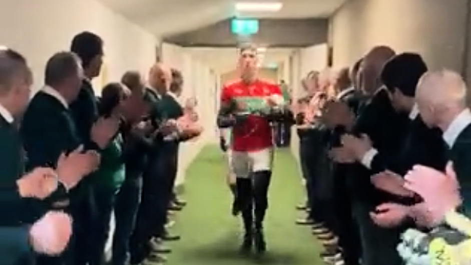 WATCH: Class of ’96 gives Clonakilty current crop guard of honour Image