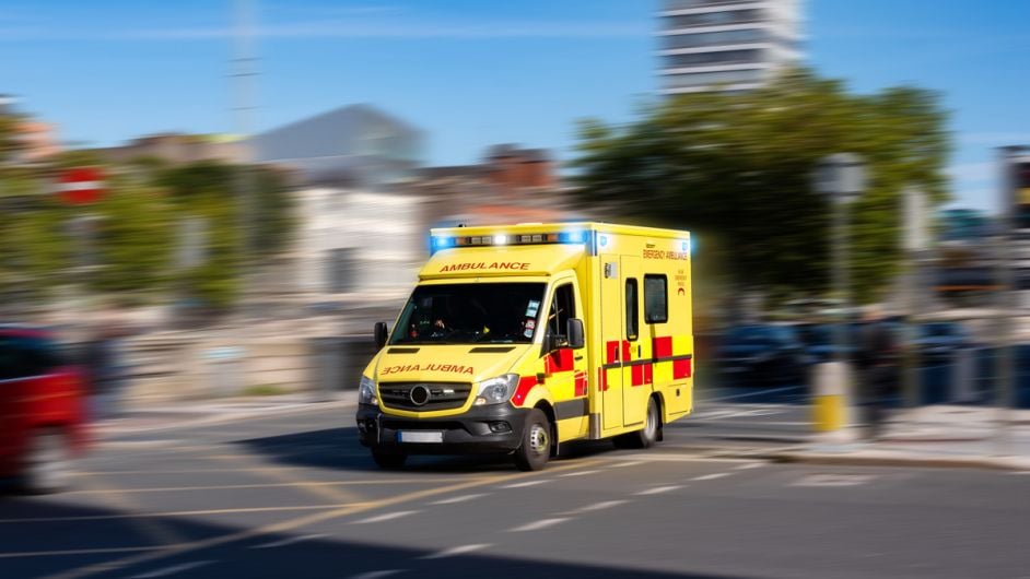 HSE called on to carry out urgent  ambulance service review in county Image
