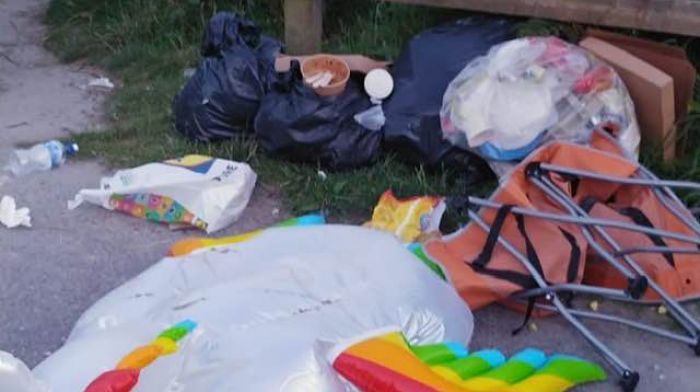 Just two minutes could help to keep West Cork’s beaches clean Image