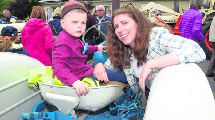 enjoying the sunshine at the Dock beach Kinsale were Orla O’Donovan and ‘Ollie’.