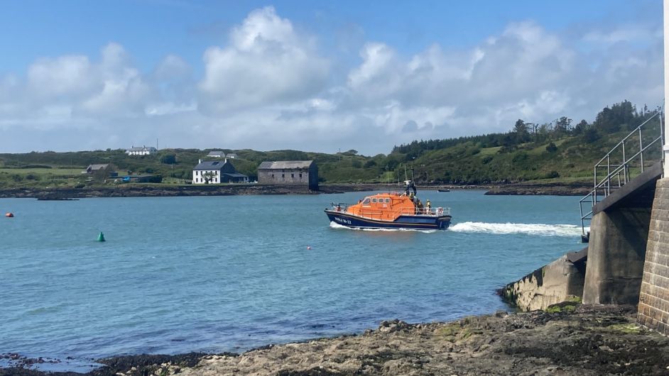 Baltimore RNLI provides assistance after fishing gear caught on yacht’s propeller Image