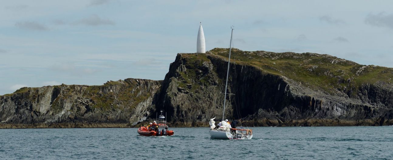 Baltimore RNLI helps two people in yacht off Sherkin Image