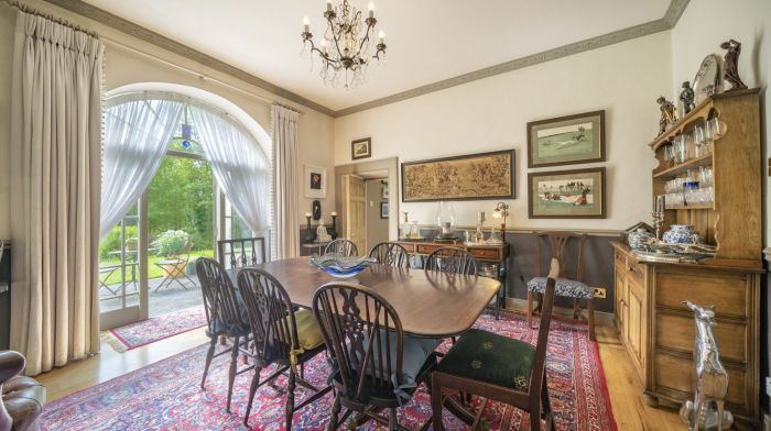 Strand House is a charming property, in exceptional condition, in a superb location.