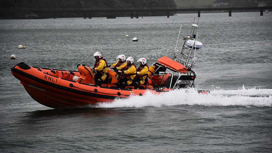 Union Hall RNLI launch to rescue stuck yacht Image