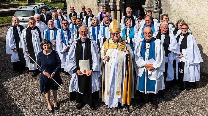 ROSS WELCOMES DEAN: Huge turnout for Rev Jeffers Image