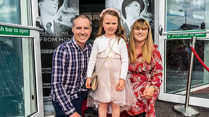 COLLINS ON CAMERA Amelia’s red carpet debut Image
