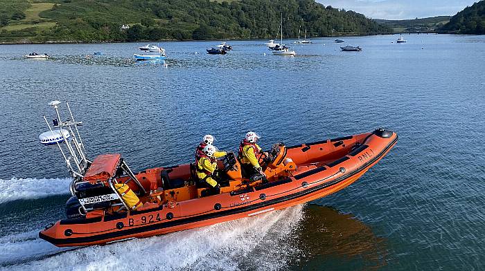 Union Hall RNLI goes to aid of person in a punt Image