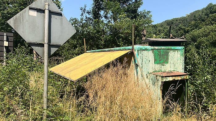 Rotting chip van is finally ‘taken away’ from busy national route Image