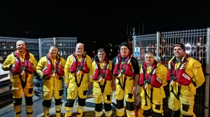 Castletownbere RNLI lifeboat assists injured Irish Navy crewman Image