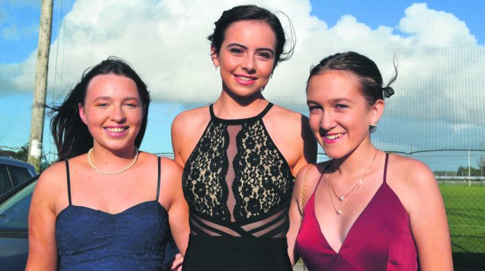 Jess Geoghegan, Skibbereen; Katie Kingston, Caheragh and Olivia Cahalane, Skibbereen before heading off to the Foroige Ball in Cork city. (Photo: Anne Minihane)