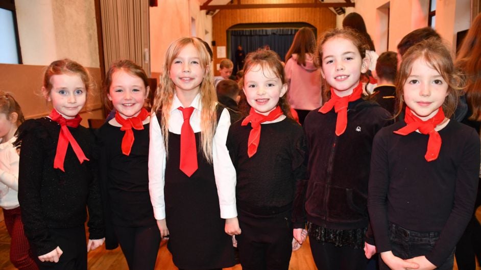 Anna Kingston, Hannah Reen, Gabrielle Dilbaite, Eve Murray, Eliza Murray and Vivienne McCarthy, a ballad group from Caheragh National School who took part in the Tadhg MacCarthaigh Scór local round at Caheragh Hall.  (Photo: Anne Minihane)