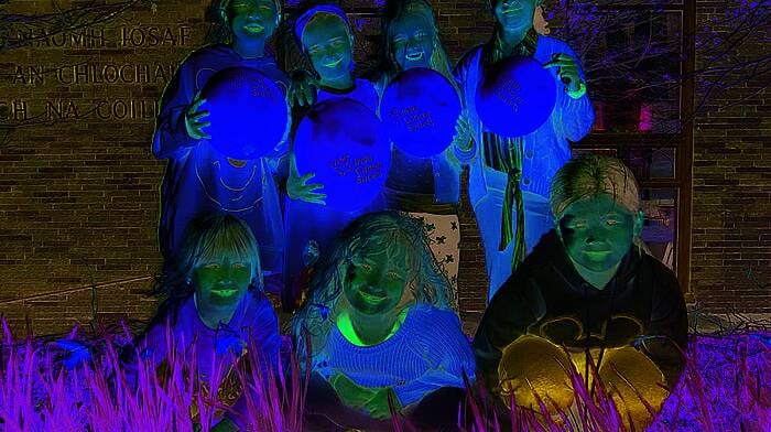 Sara Pattwell, Nela Horvathora, Cara Ryan, Kriti Shiva Prakash, Kaya Smolkowiczv, Aisla Curtis and Alexandra Deasy, all  pupils from St Joseph’s Girls NSin Clonakilty supporting Daffodil Day.  (Photo: Gearóid Holland)