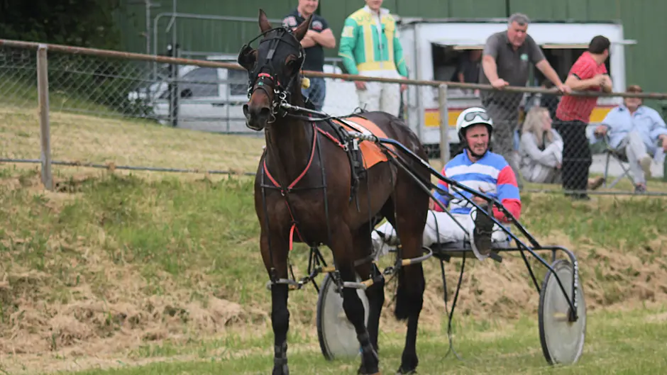 Double joy for Forbes and Quill in Dunmanway Image